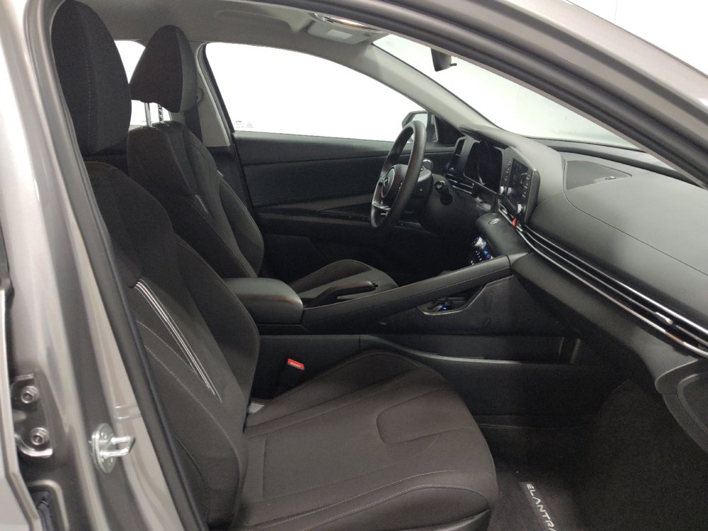Used 2023 Hyundai Elantra SEL FWD image 21