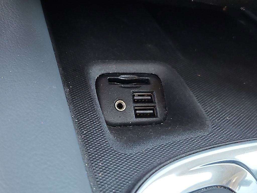 Used 2020 Buick Enclave Essence FWD image 26