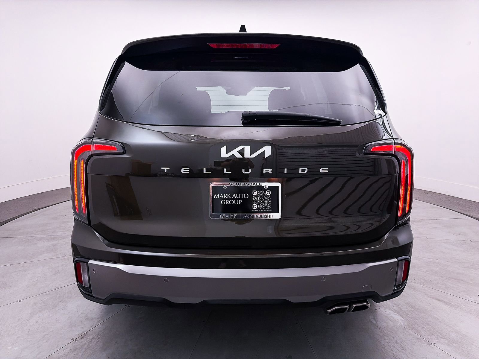 Used 2025 Kia Telluride EX w/ EX Captain's Chair Package image 15