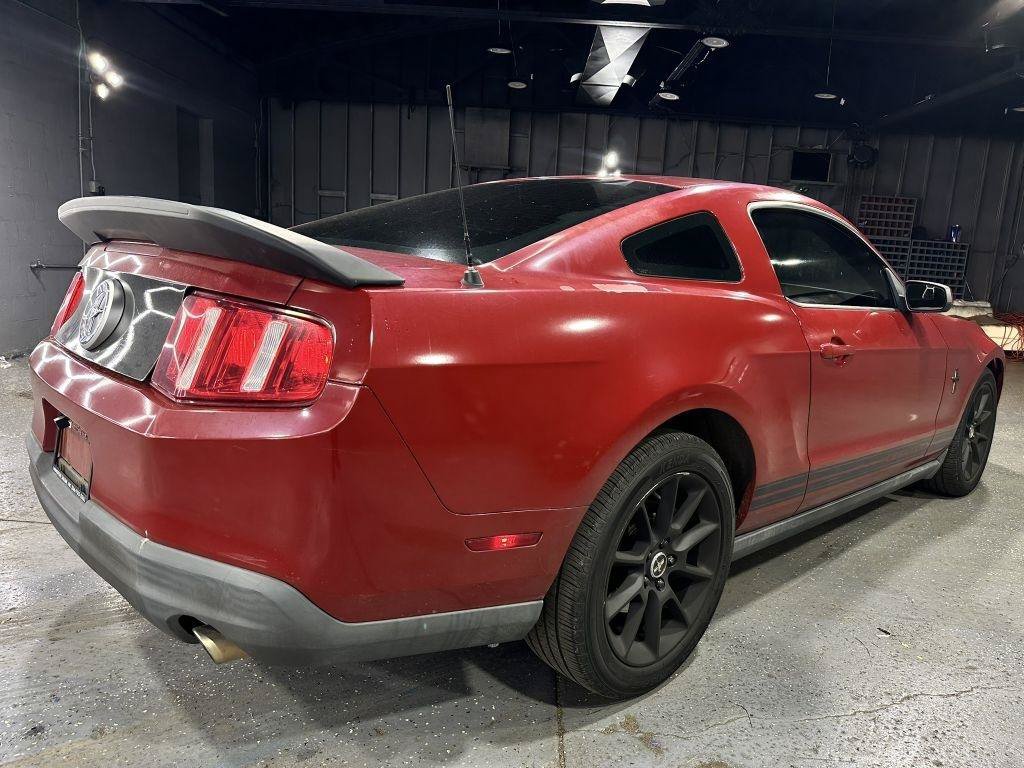 Used 2010 Ford Mustang Premium RWD image 6