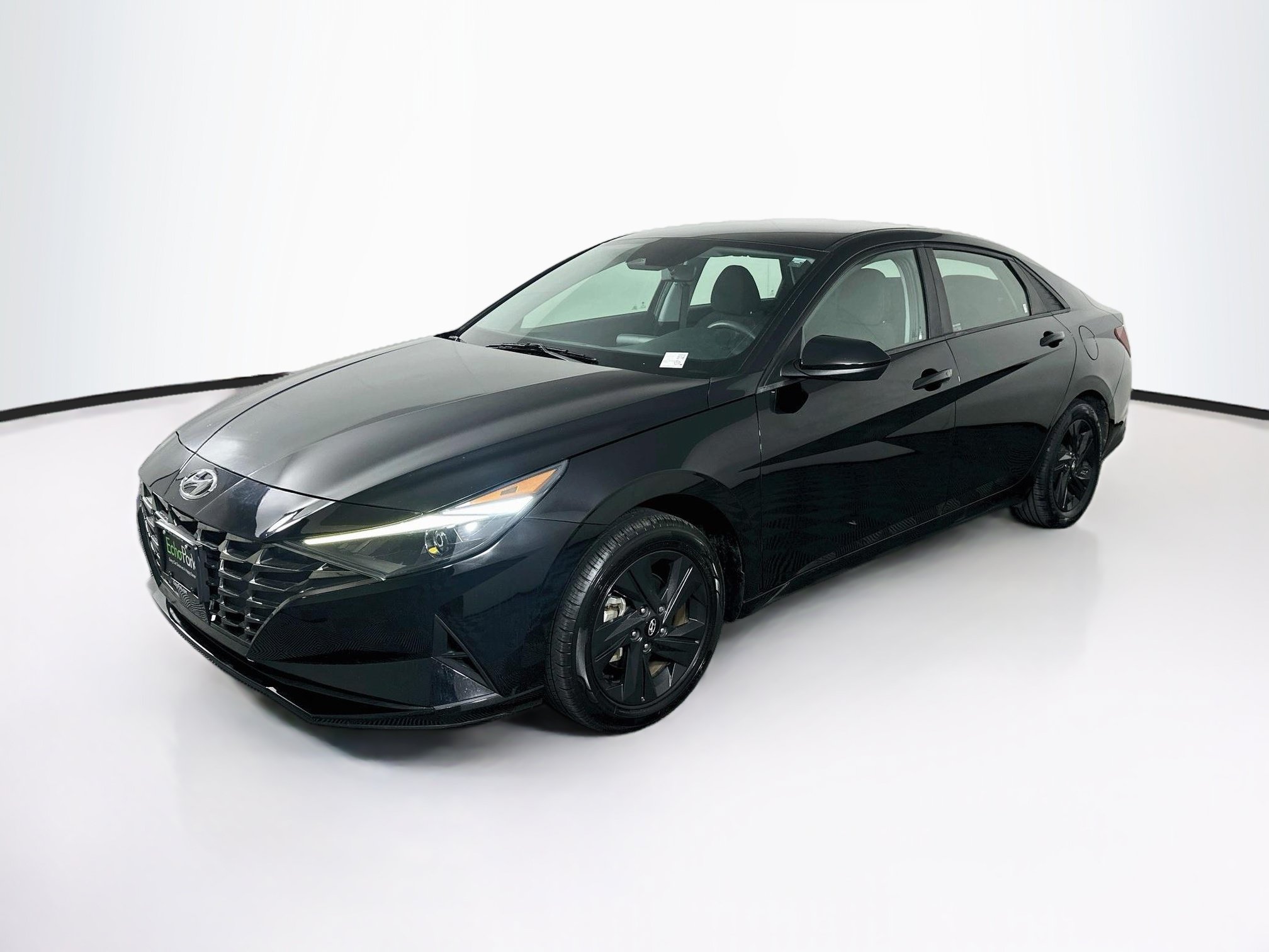 Used 2021 Hyundai Elantra SEL FWD image 3