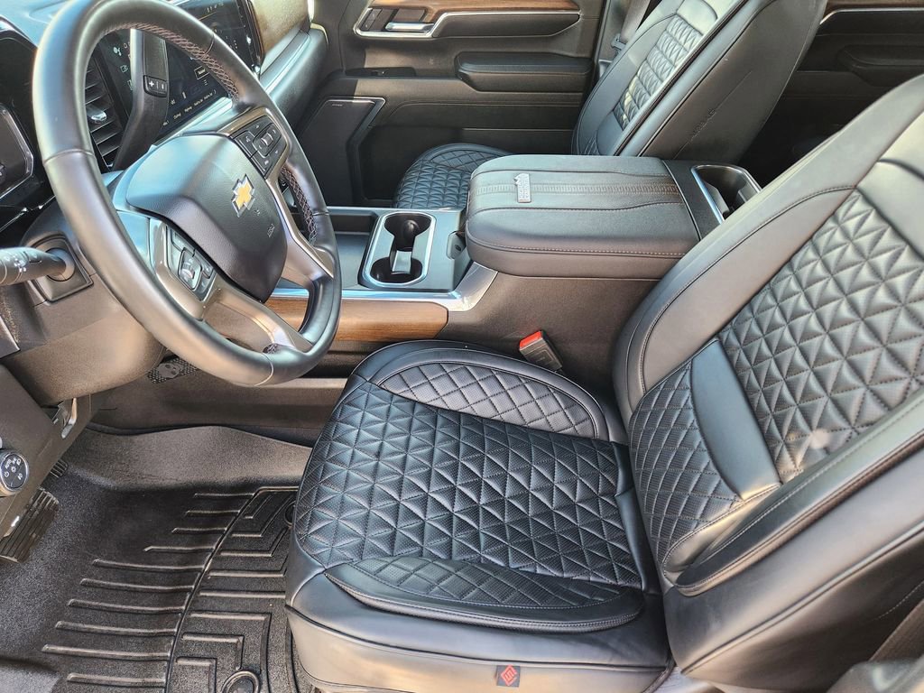 Used 2024 Chevrolet Silverado 3500 High Country w/ High Country Premium Package image 10