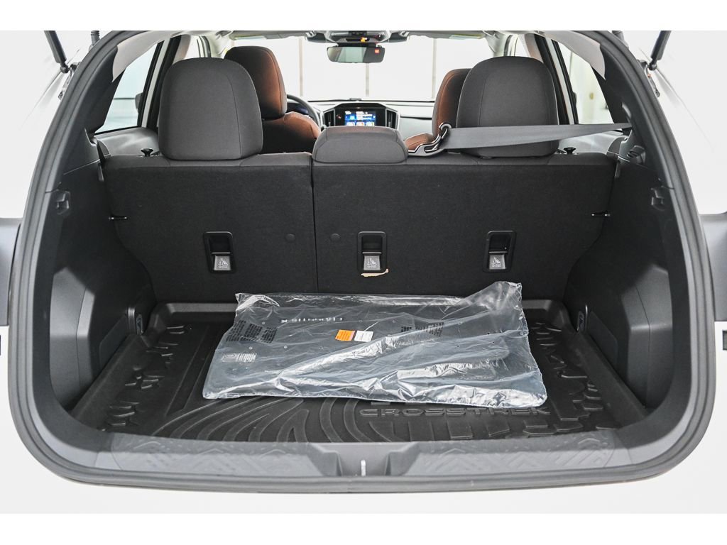 Used 2025 Subaru Crosstrek 2.0i Premium image 32