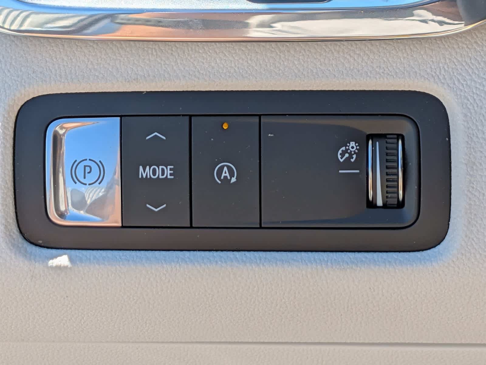 Used 2025 GMC Acadia Denali w/ Super Cruise Package FWD image 22