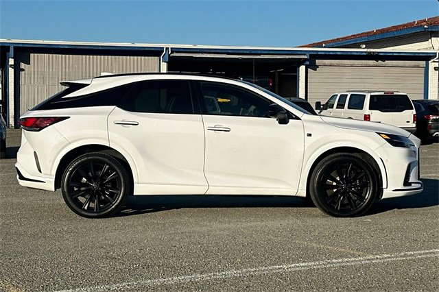 Used 2024 Lexus RX 500h F Sport w/ Convenience Package image 3