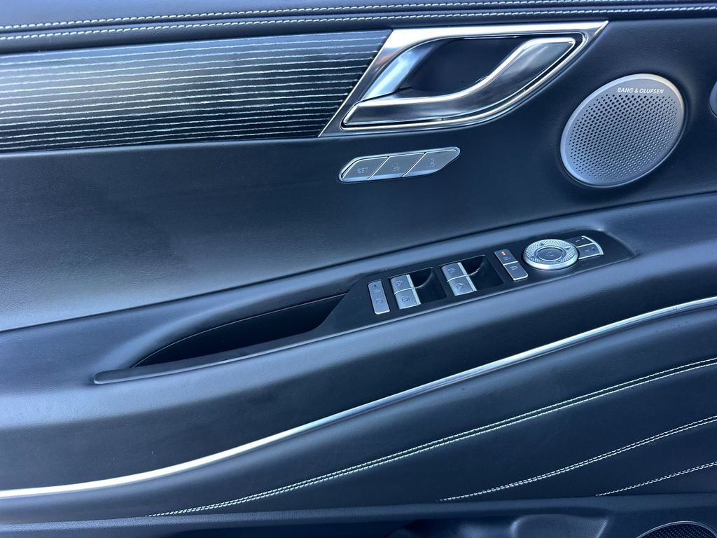 Used 2025 Genesis GV80 3.5T image 12