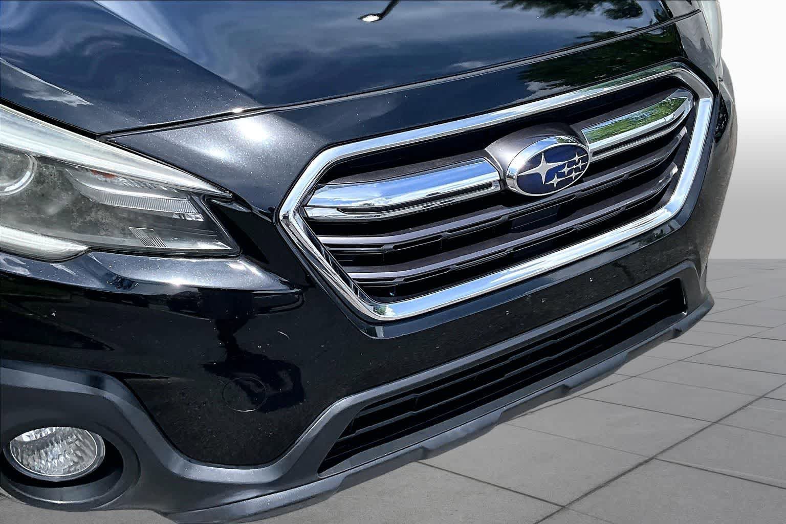 Used 2018 Subaru Outback 3.6R Limited AWD/4WD image 30