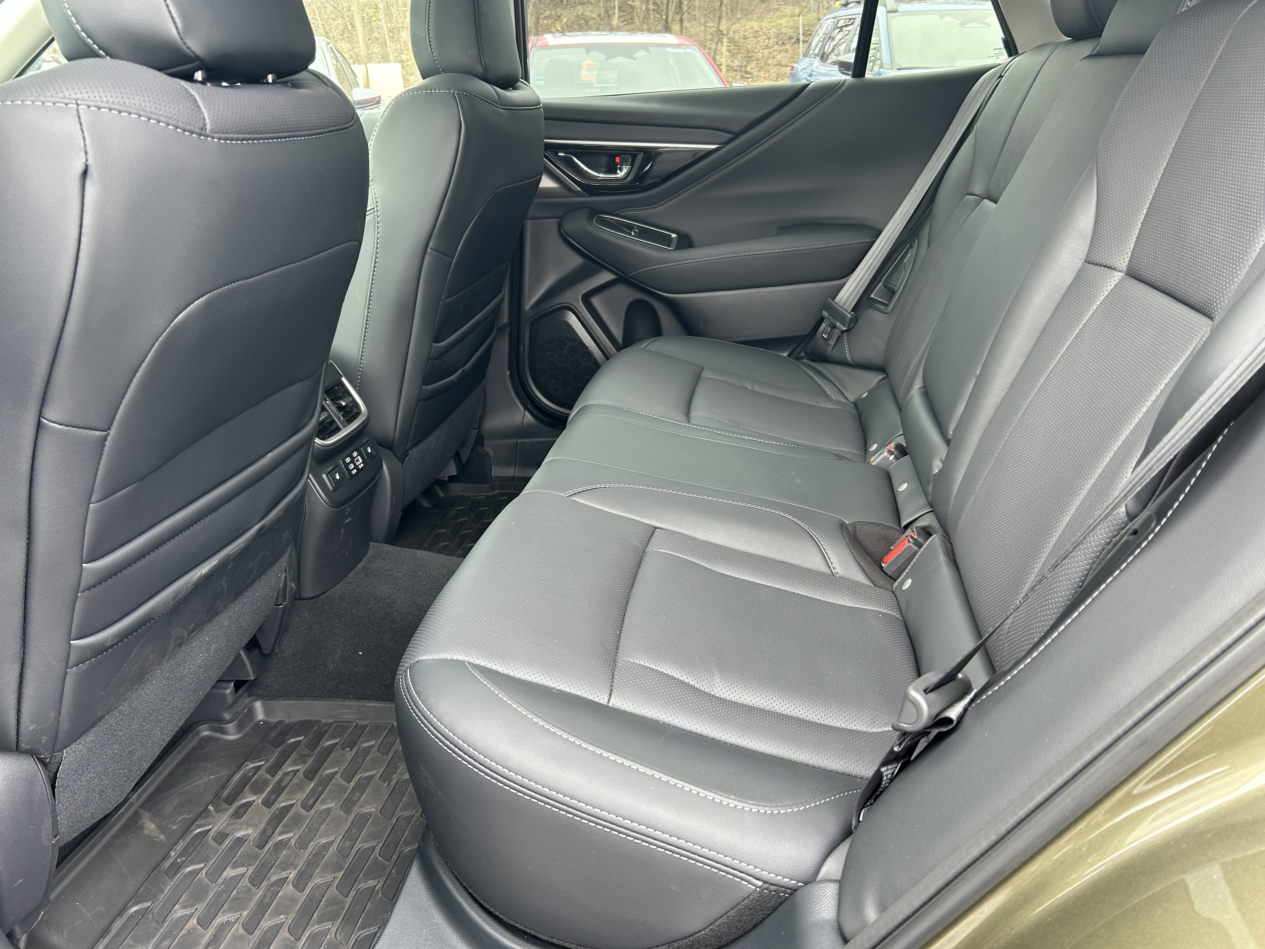 Certified 2025 Subaru Outback Limited image 13