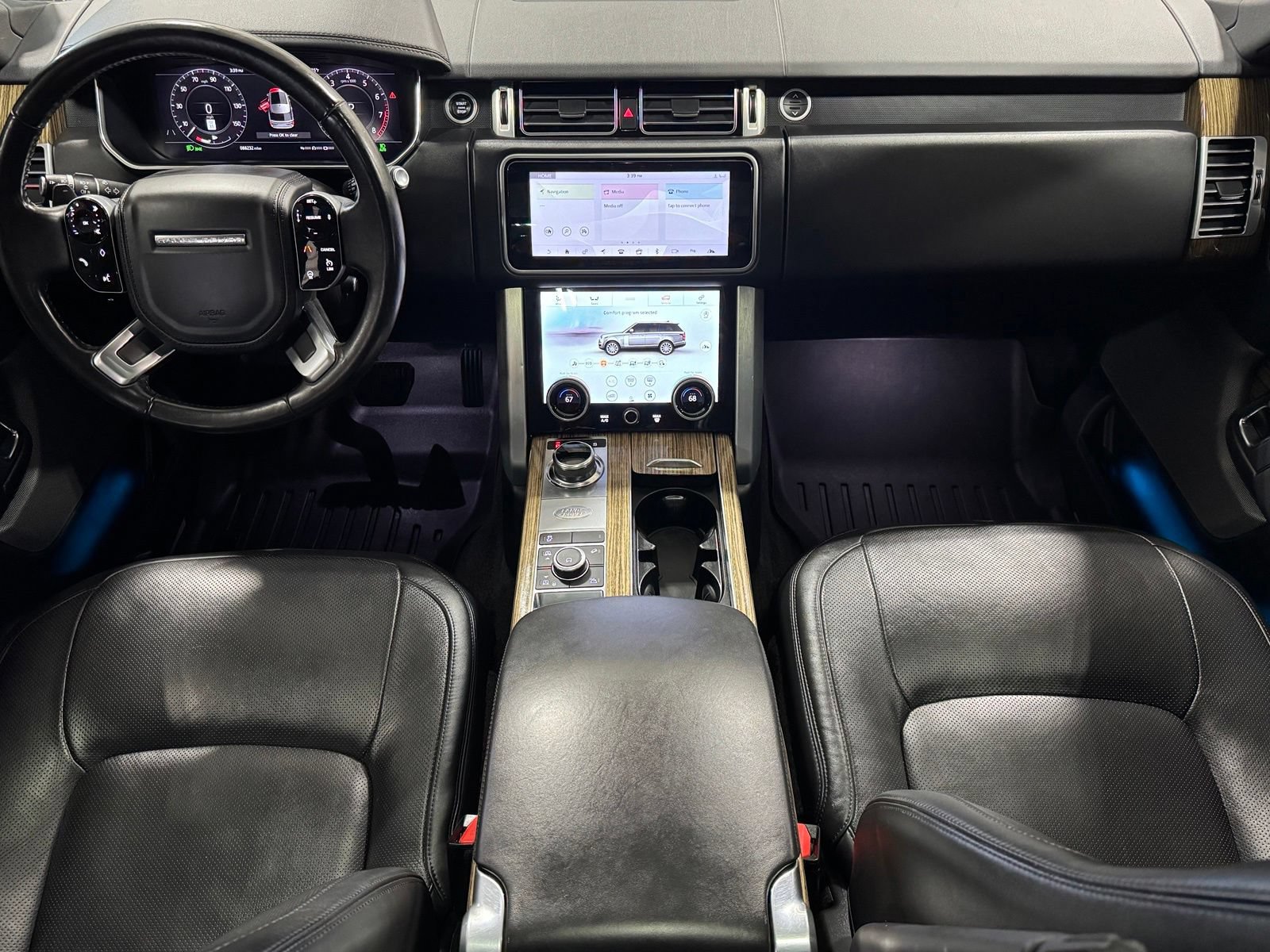 Used 2018 Land Rover Range Rover HSE AWD/4WD image 2