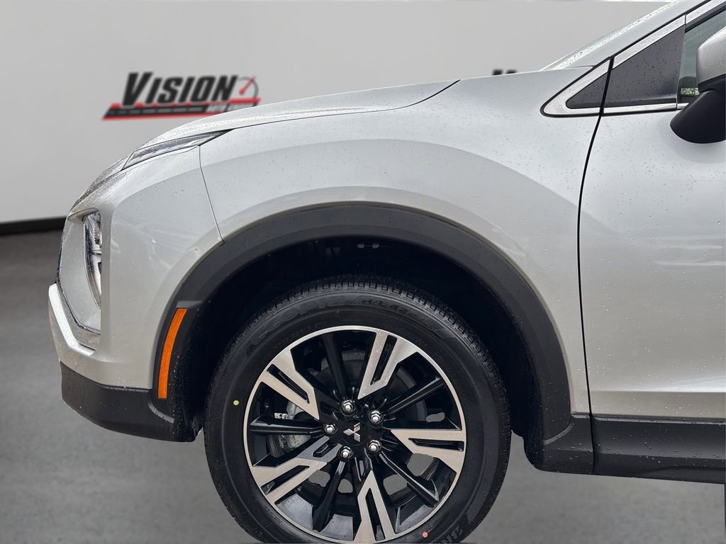 Used 2024 Mitsubishi Eclipse Cross SE AWD/4WD image 11