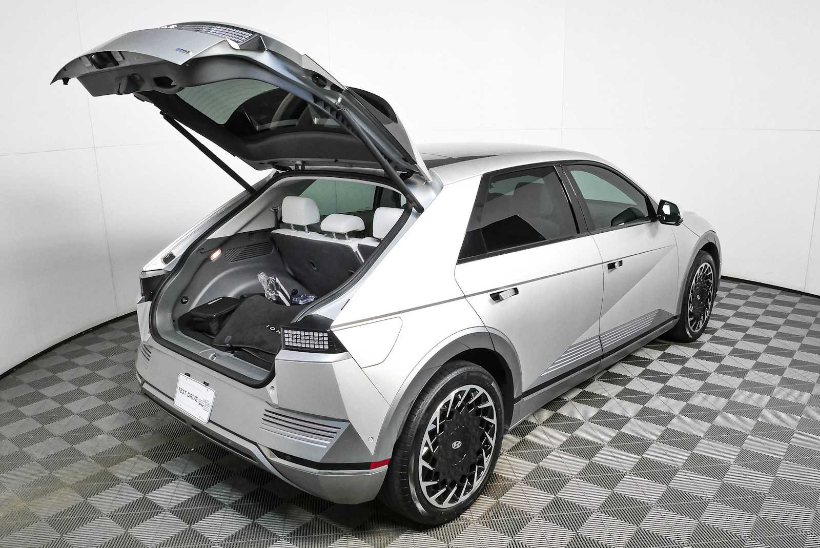 Used 2023 Hyundai Ioniq 5 Limited AWD/4WD image 28