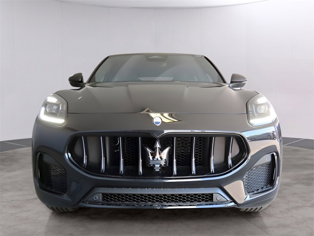 New 2024 Maserati Grecale GT image 3