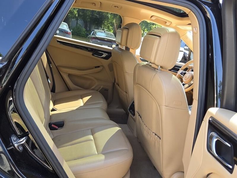 Used 2017 Porsche Macan S AWD/4WD image 15
