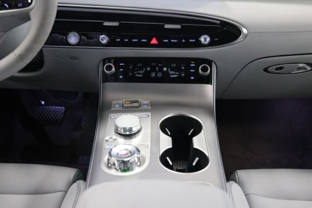 New 2026 Genesis GV70 2.5T Advanced w/ G1 Accessory Package AWD/4WD image 41