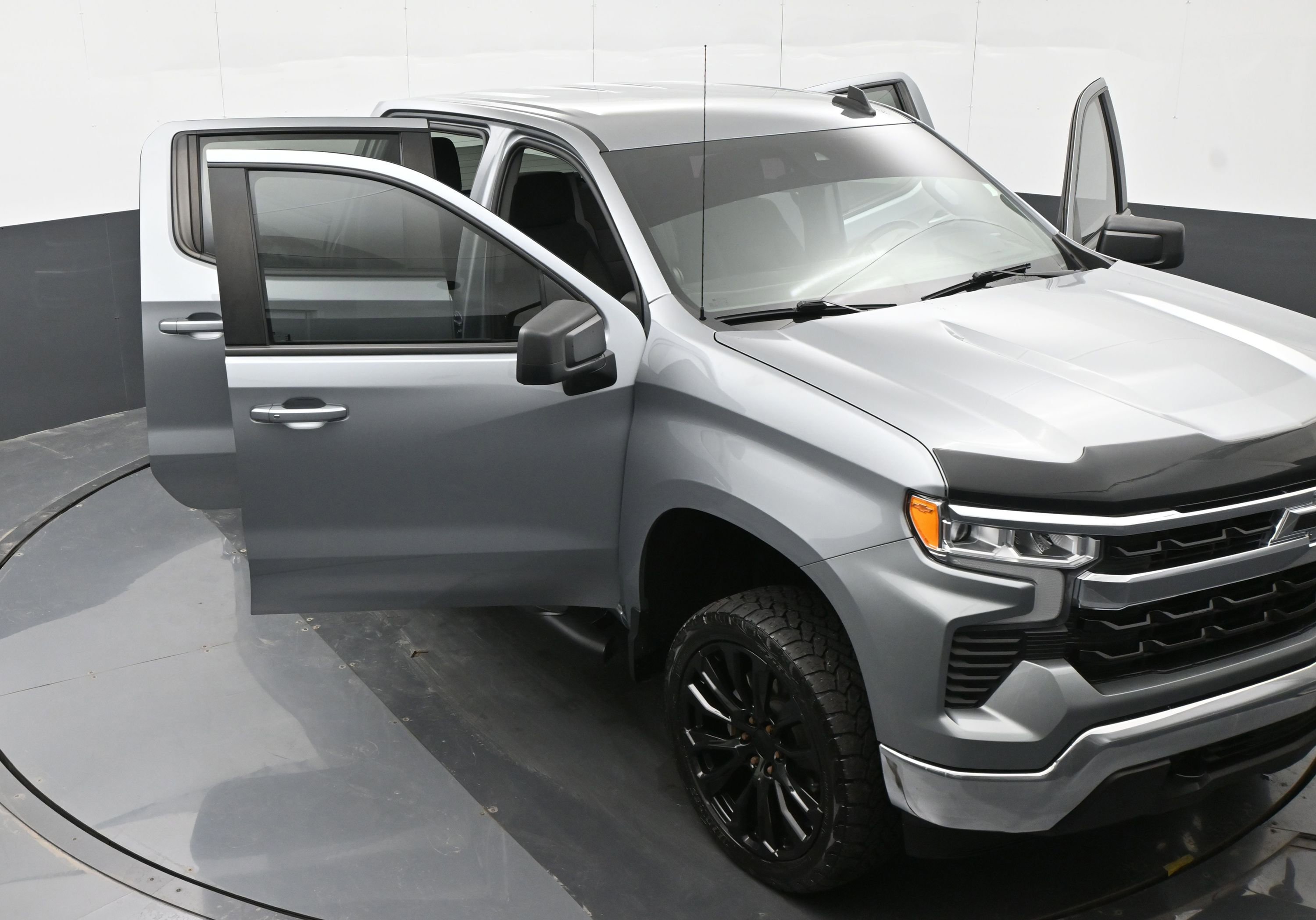 Used 2023 Chevrolet Silverado 1500 LT w/ Protection Package image 43