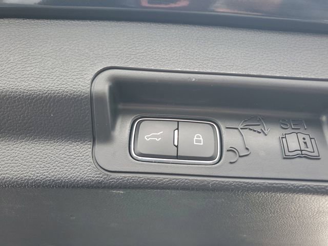 Used 2023 Ford Explorer ST-Line w/ Class IV Trailer Tow Package image 10