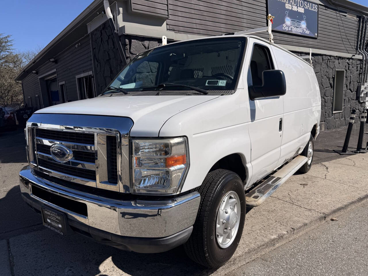 Used 2011 Ford E-250 and Econoline 250 E 250 3dr Cargo Van w/ PWR Group image 2