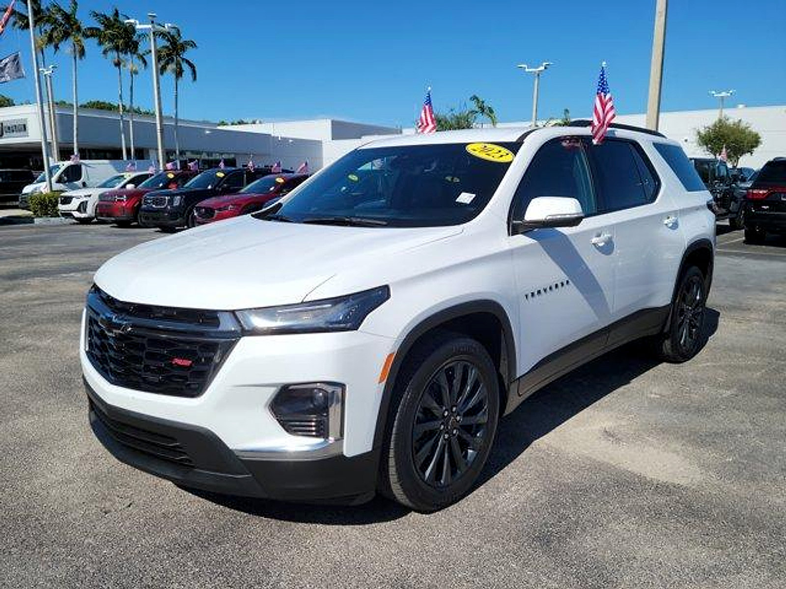 Used 2023 Chevrolet Traverse RS AWD/4WD image 3