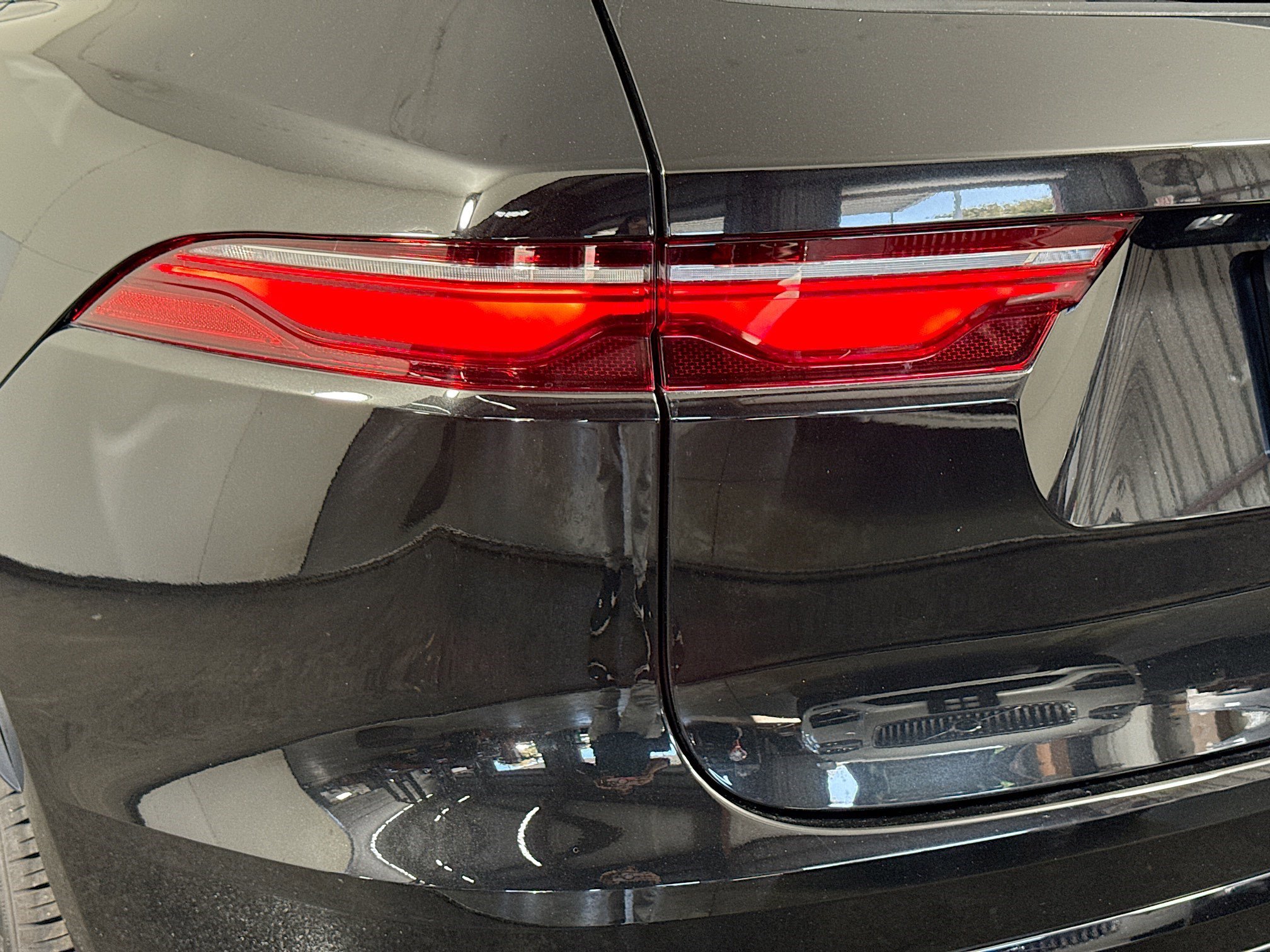 Used 2025 Jaguar F-PACE R-Dynamic S image 36