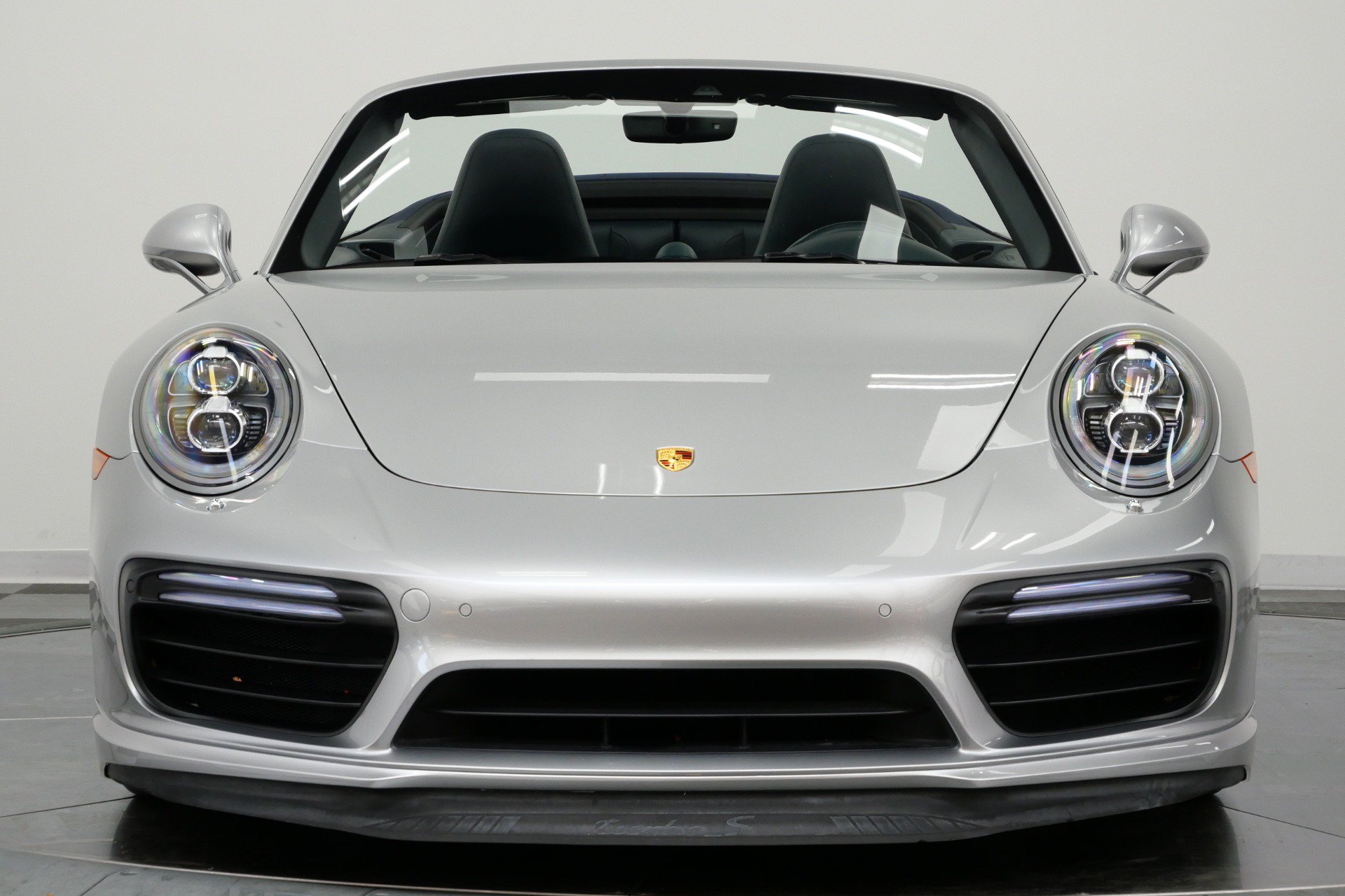 Used 2017 Porsche 911 Turbo S AWD/4WD image 4
