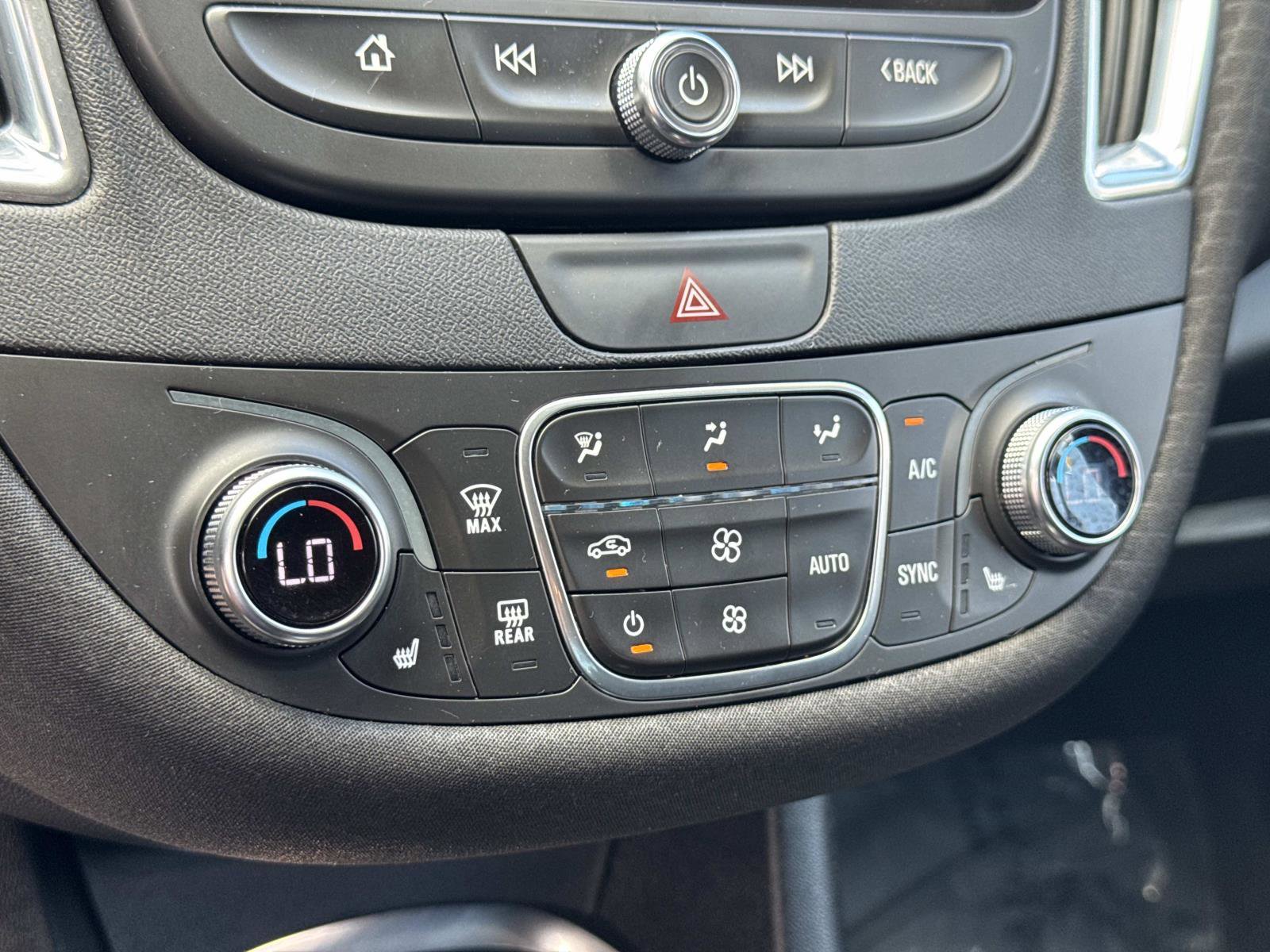 Used 2019 Chevrolet Malibu LT image 15