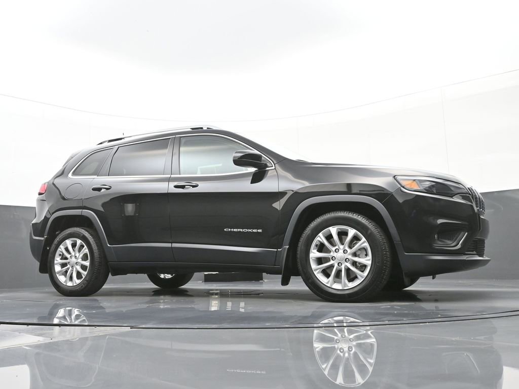 Used 2019 Jeep Cherokee Latitude w/ Popular Appearance Group FWD image 39