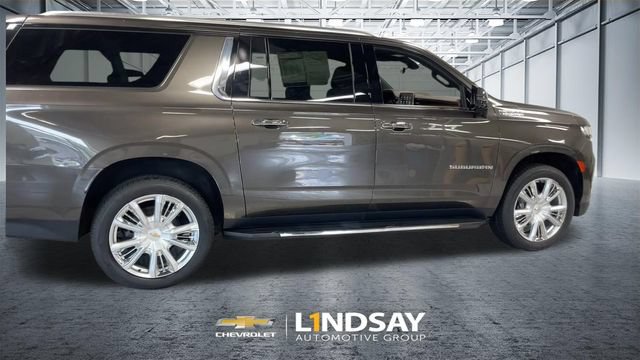 Used 2021 Chevrolet Suburban High Country AWD/4WD image 4