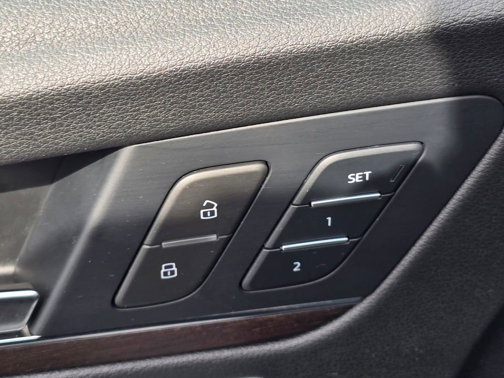 Used 2023 Audi Q5 2.0T Premium w/ Convenience Package image 19