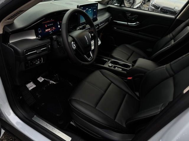 New 2026 Lincoln Corsair Premiere image 17