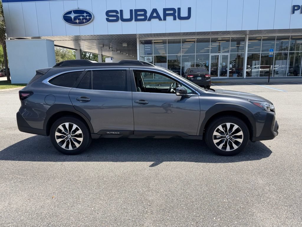 Used 2024 Subaru Outback Limited XT AWD/4WD image 2
