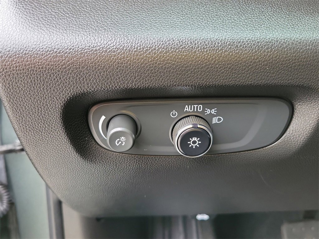 Certified 2023 Chevrolet Traverse LT image 34