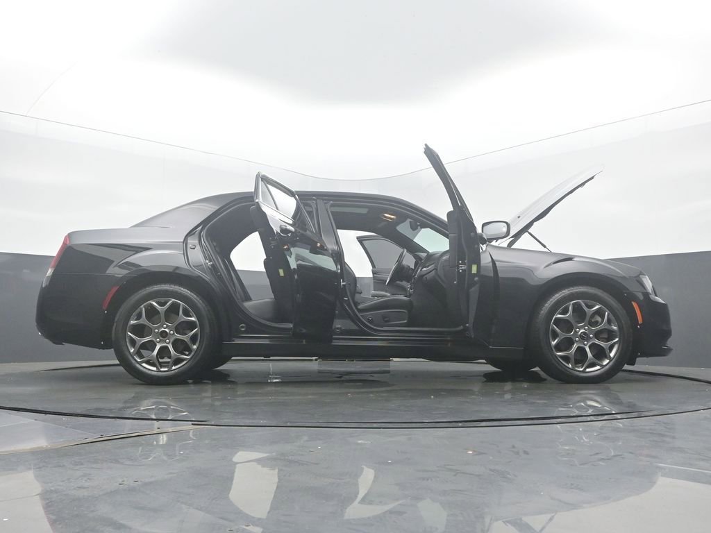 Used 2017 Chrysler 300 S w/ 300S Premium Group AWD/4WD image 59