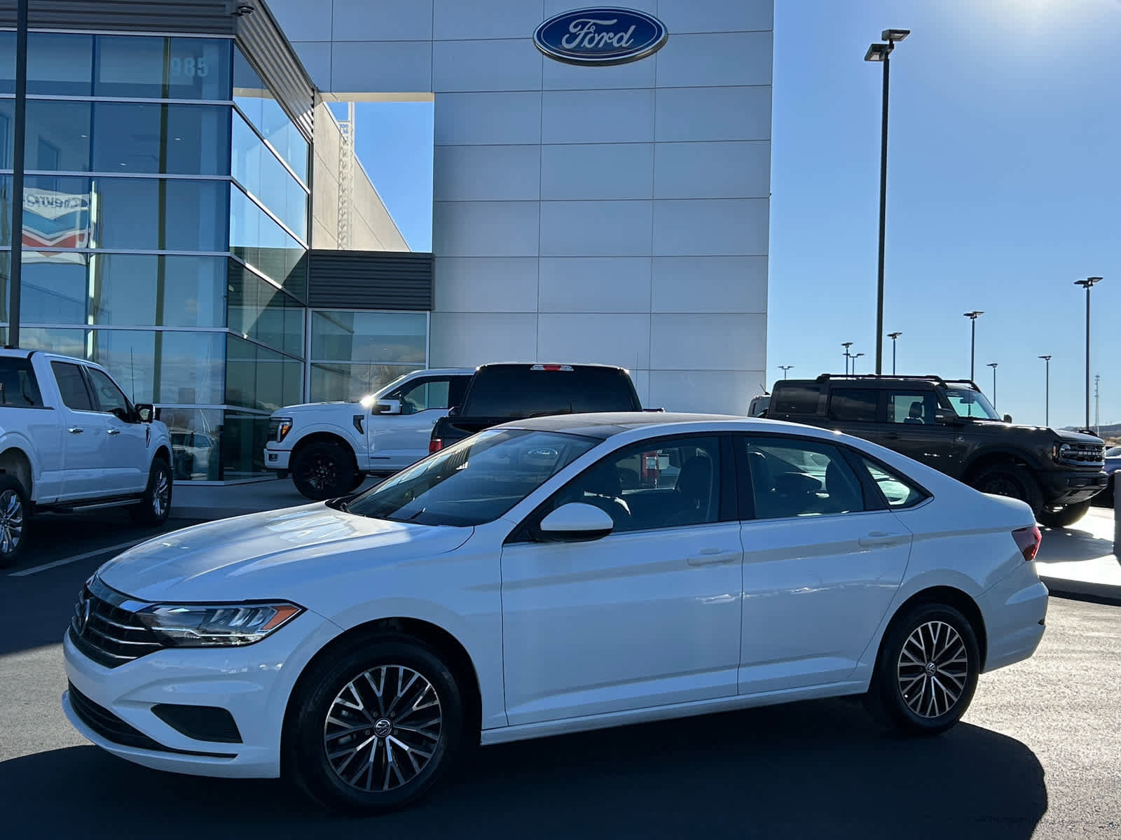 Used 2021 Volkswagen Jetta SE image 1