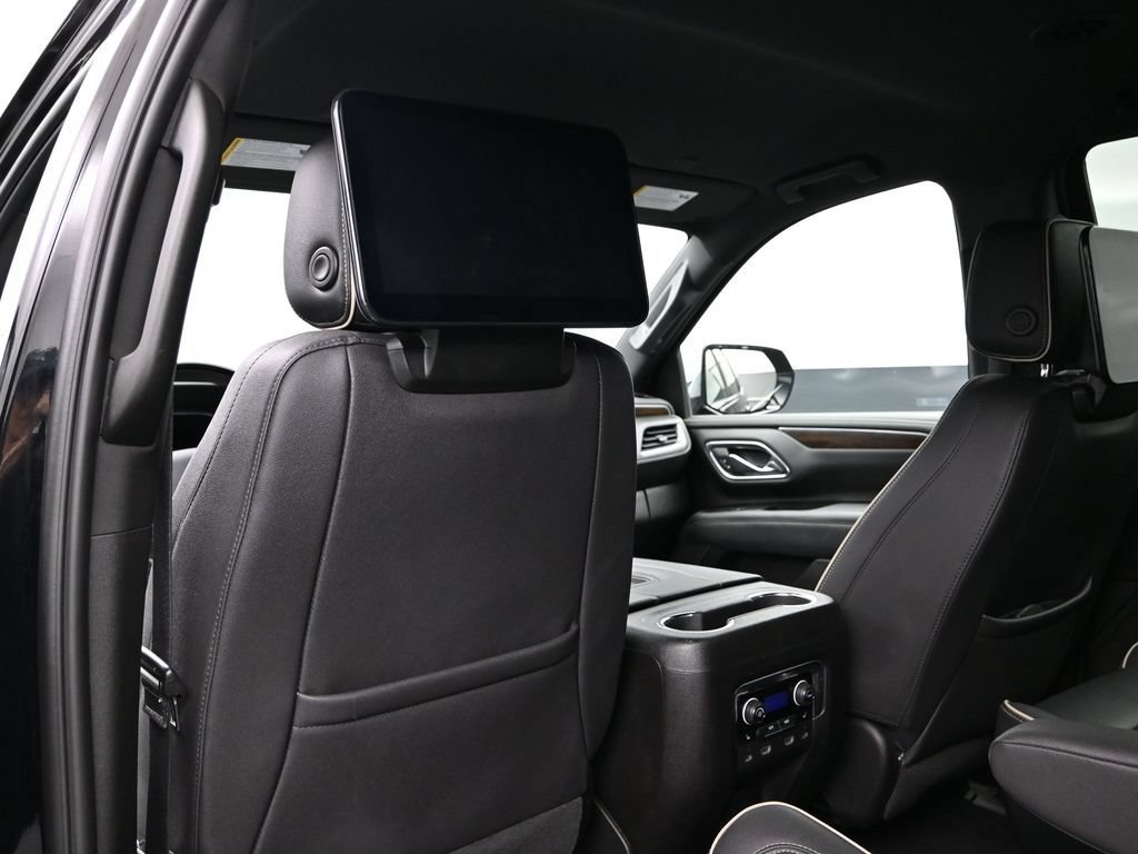 Used 2023 Chevrolet Tahoe Premier w/ Advanced Technology Package AWD/4WD image 26