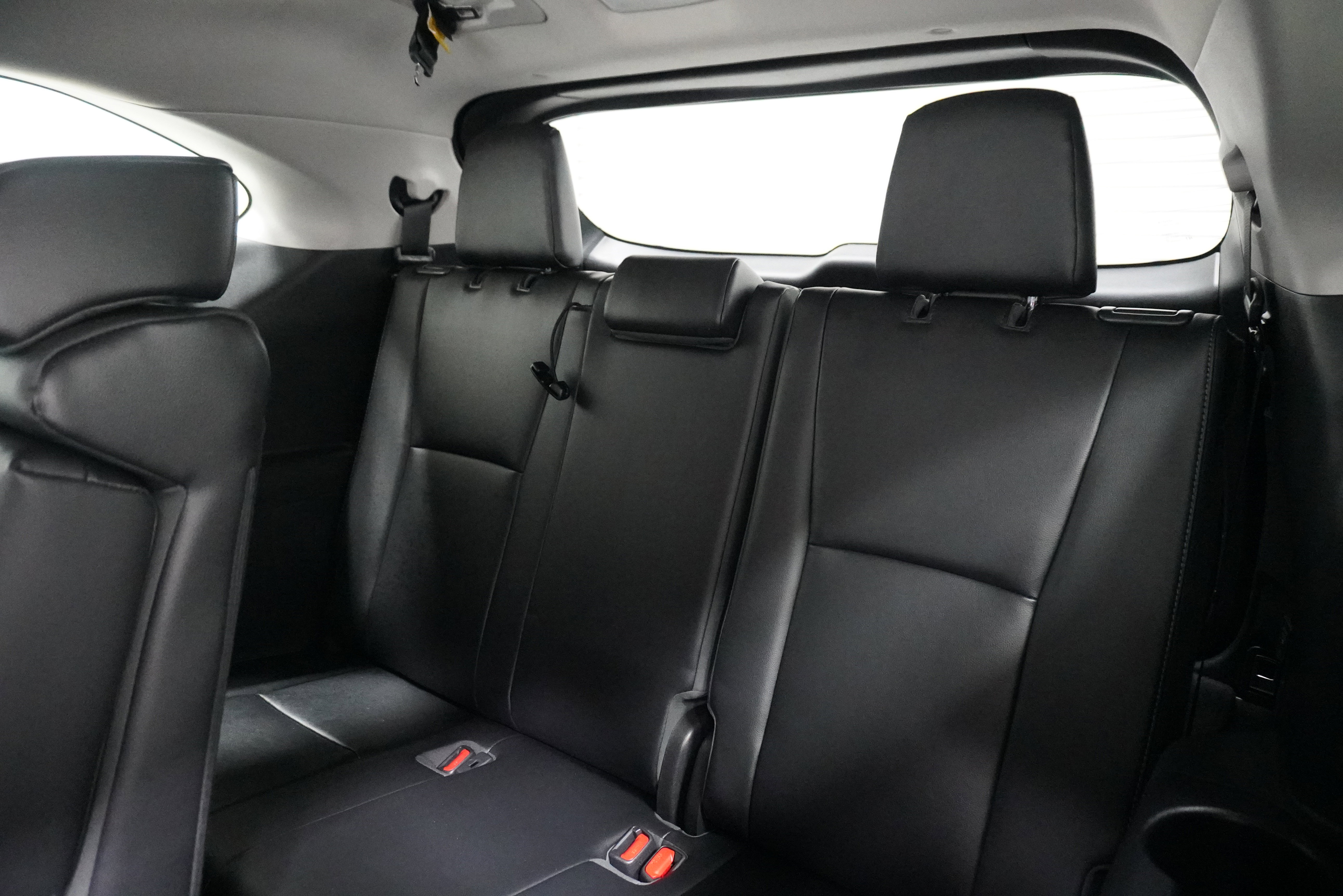 Used 2021 Toyota Highlander Limited image 14