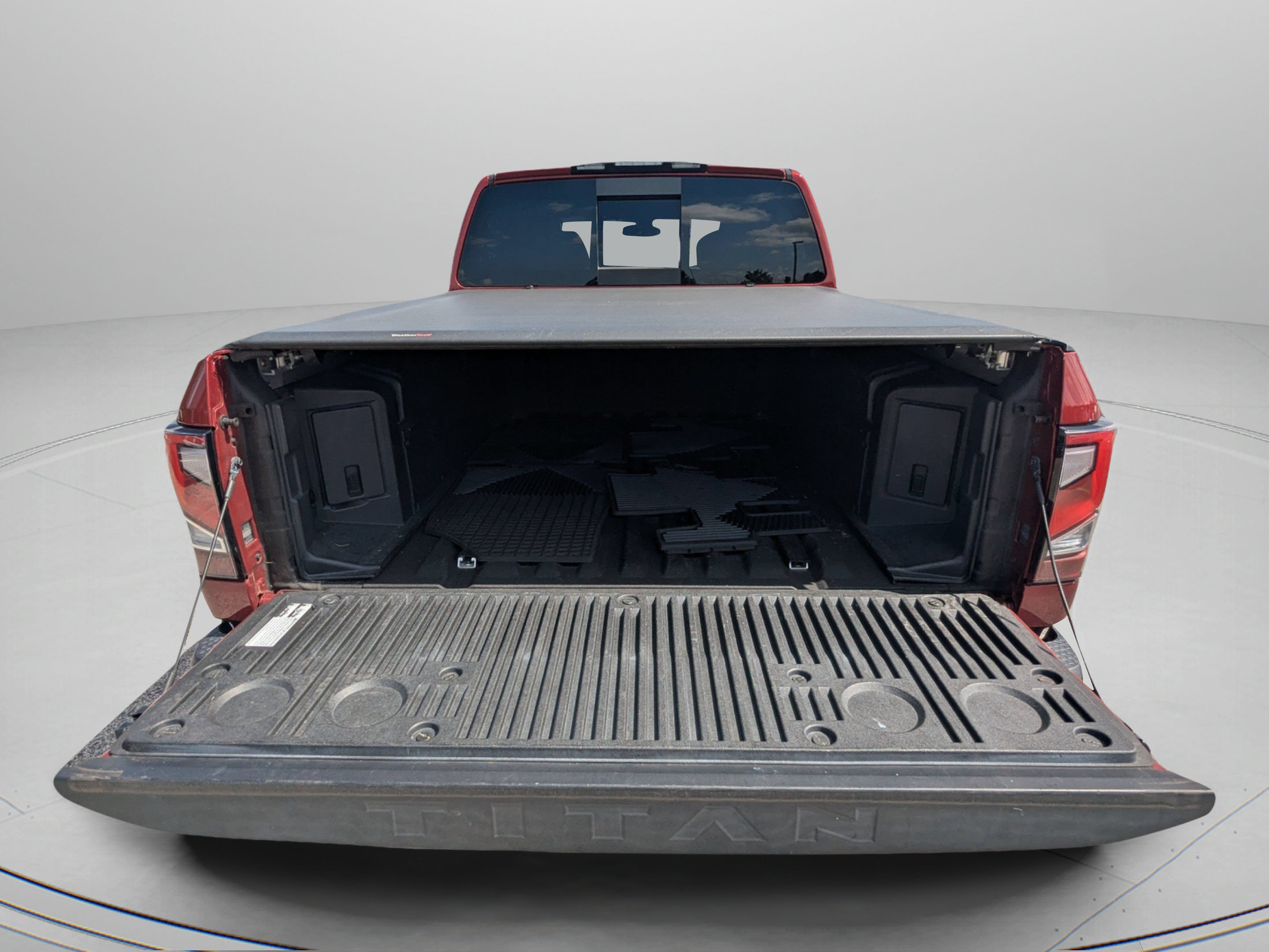 Used 2020 Nissan Titan Platinum Reserve w/ Moonroof Package AWD/4WD image 10