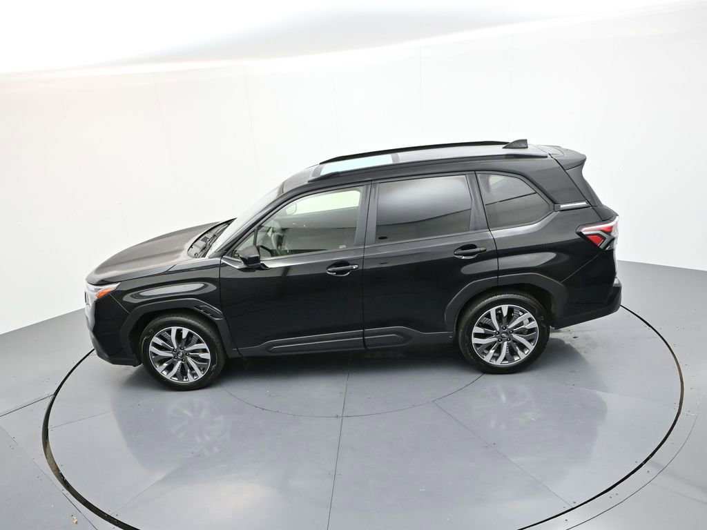 Used 2025 Subaru Forester Touring AWD/4WD image 21
