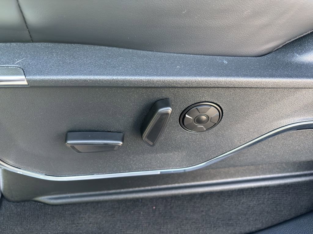 New 2026 Ford F250 Platinum w/ Tremor Off-Road Package image 14