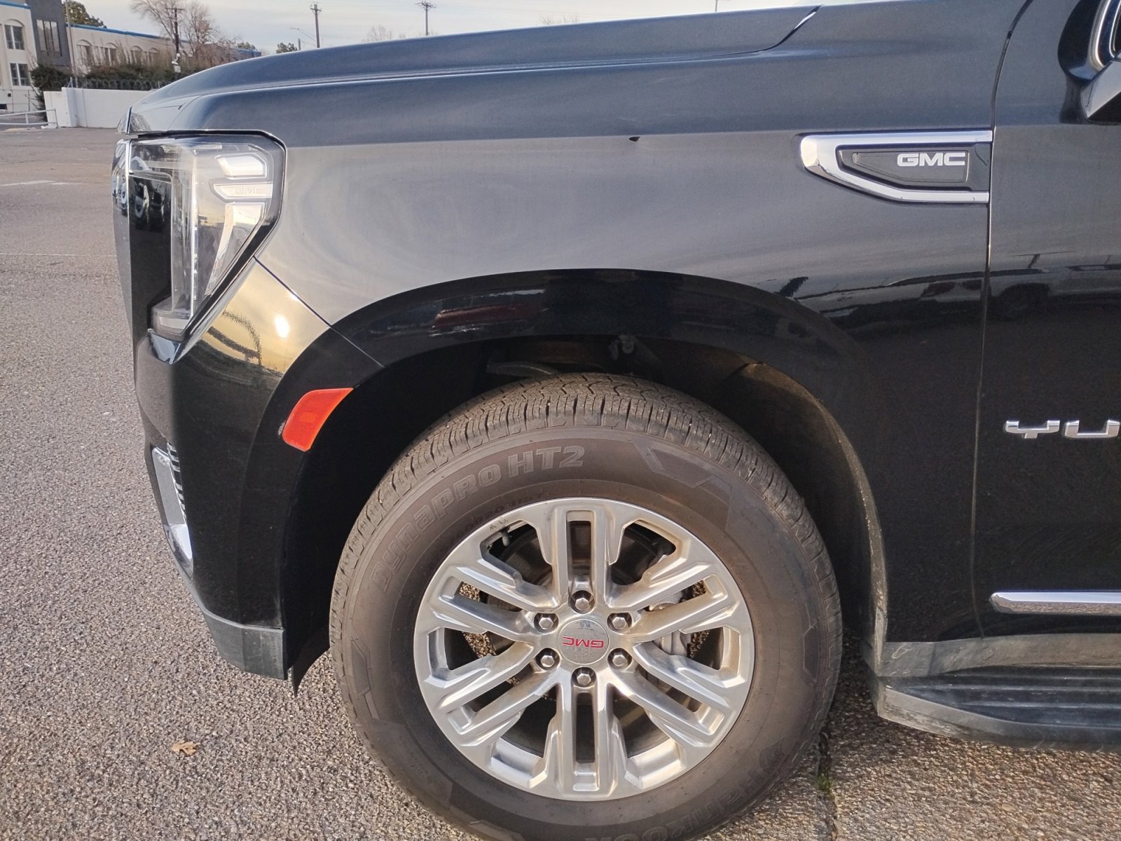 Used 2023 GMC Yukon XL SLT image 10