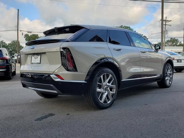 New 2027 Cadillac Optiq Premium Luxury w/ LPO, Floor Liner Package AWD/4WD image 3