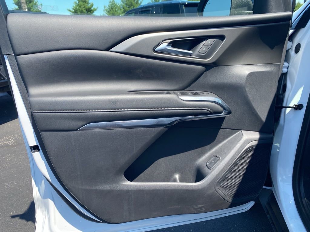 Used 2024 Chevrolet Traverse LT image 19