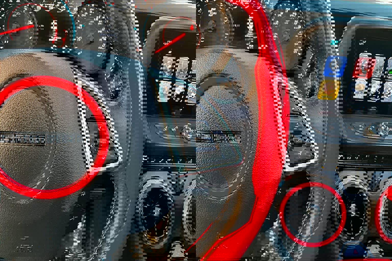 Used 2018 Chevrolet Camaro SS image 22