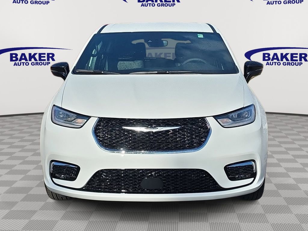 New 2026 Chrysler Pacifica Select image 8