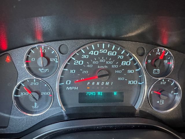Used 2025 Chevrolet Express 3500 LT w/ LT Preferred Equipment Group RWD image 20