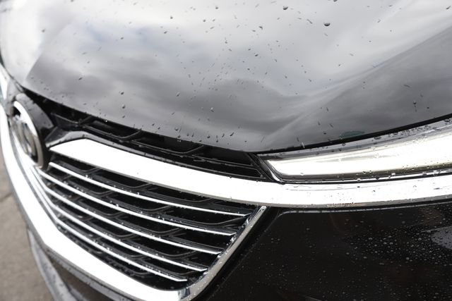 Used 2022 Buick Enclave Essence FWD image 11