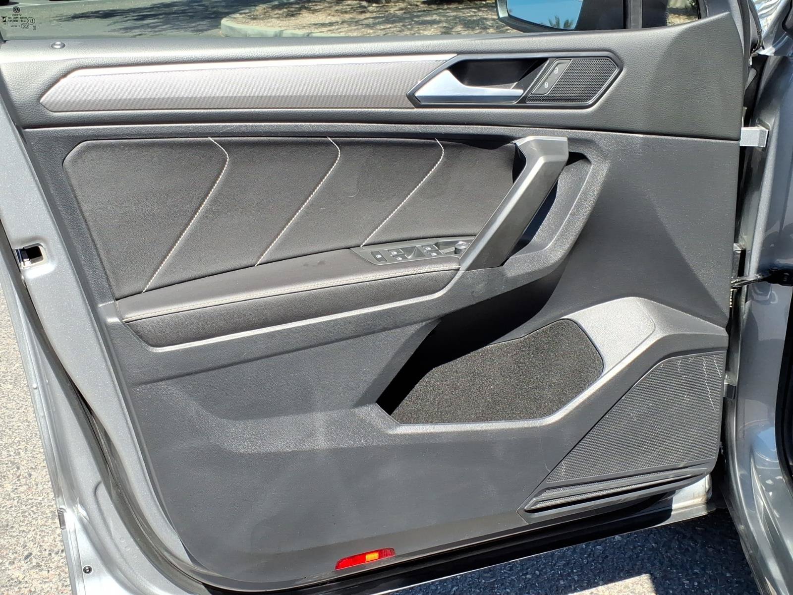 Certified 2023 Volkswagen Tiguan SE R-Line FWD image 18