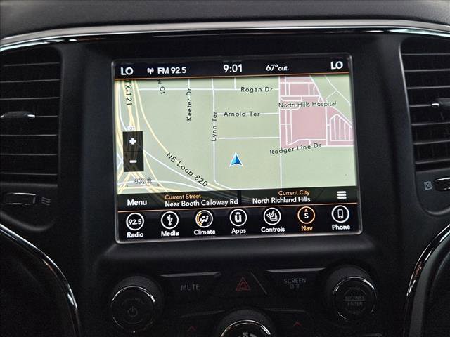 Used 2018 Jeep Grand Cherokee Altitude RWD image 10