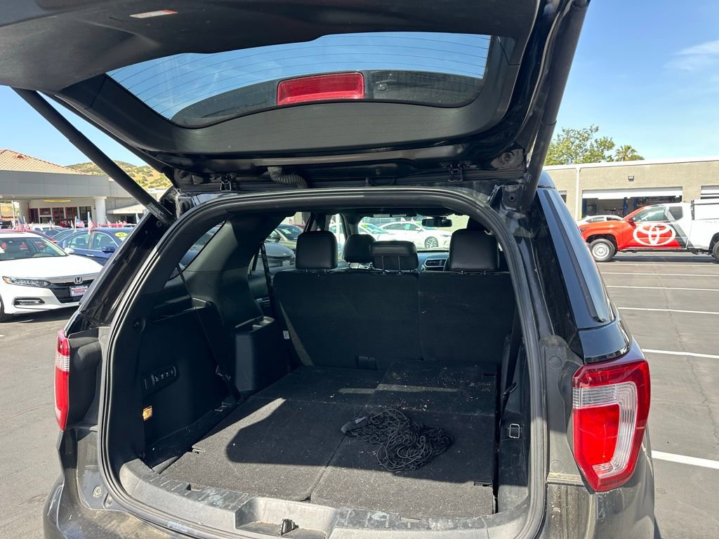 Used 2017 Ford Explorer Limited w/ Equipment Group 301A AWD/4WD image 5