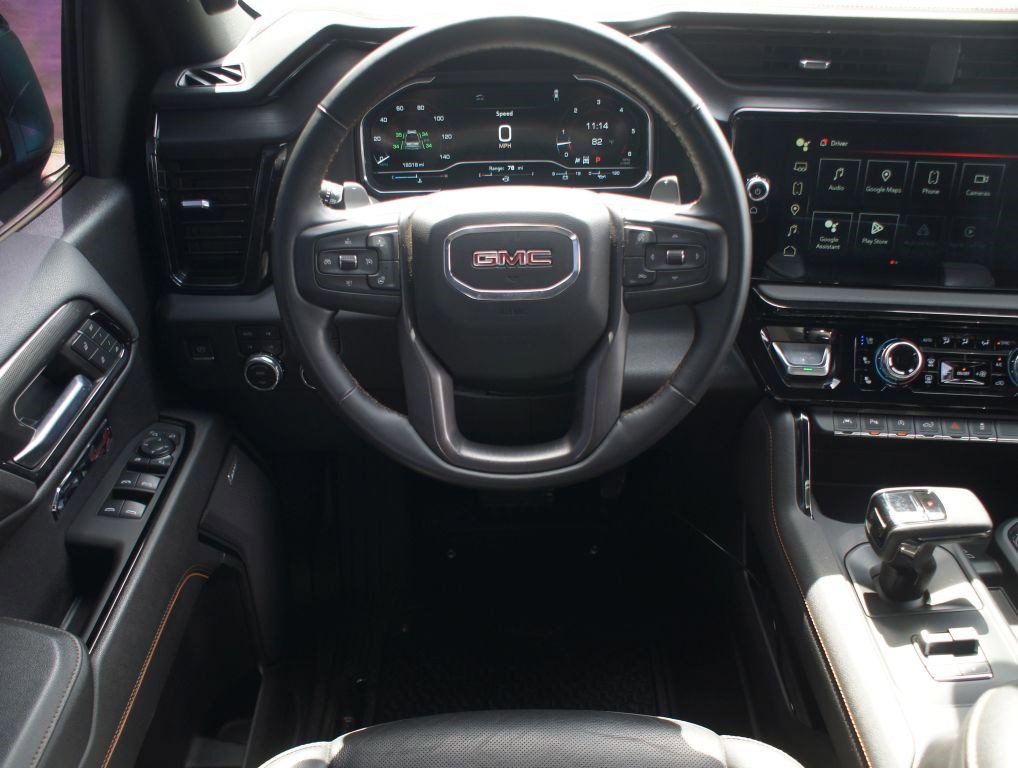 Used 2024 GMC Sierra 1500 AT4 w/ Technology Package image 5