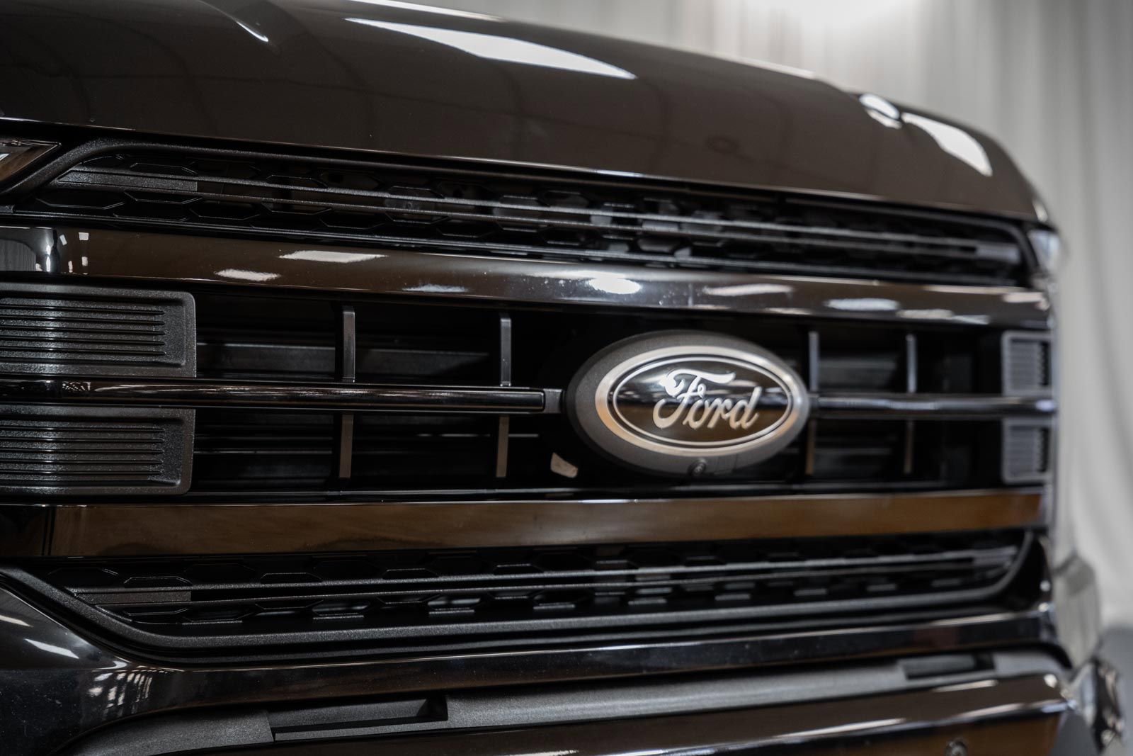 Certified 2022 Ford F150 Lariat w/ Equipment Group 502A High image 7